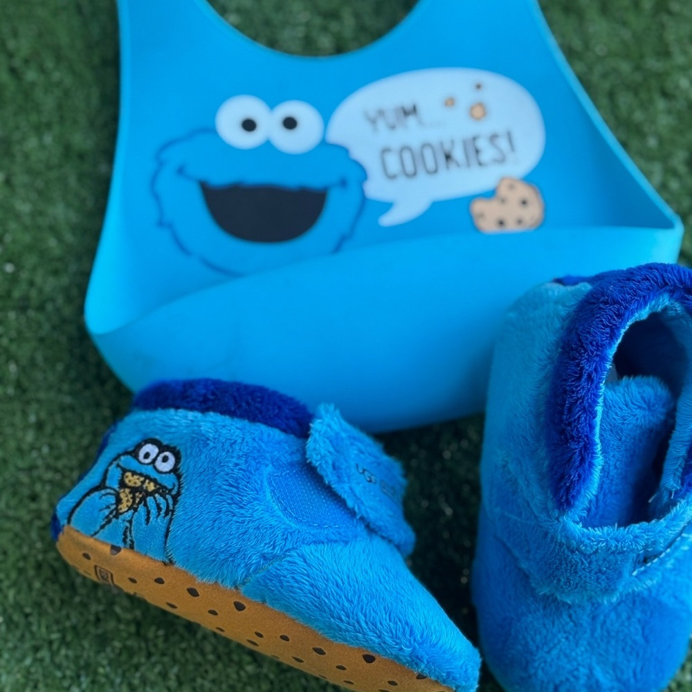 Blue Cookie Monster Baby Shoes and Bib Set